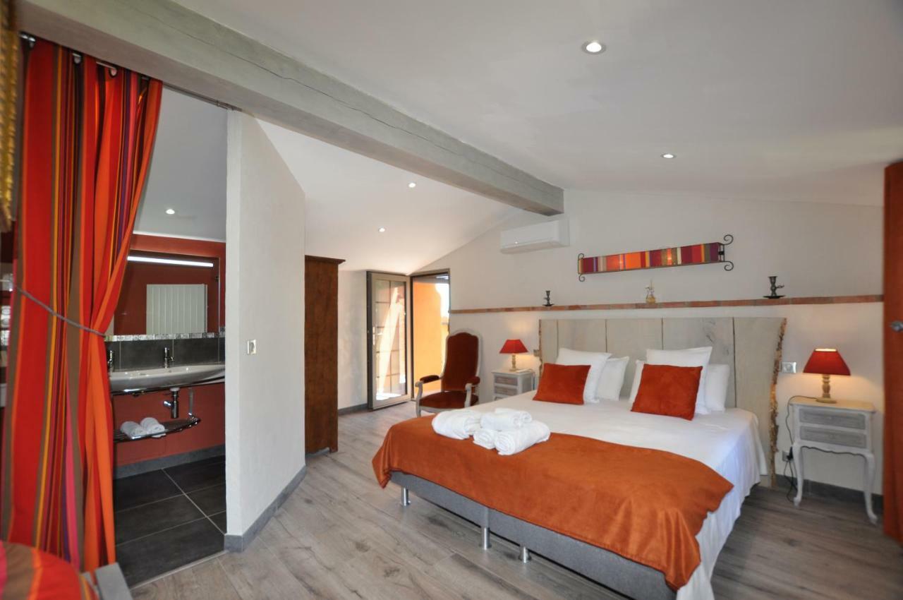 Le Mas Des Colombes Chambres D'Hotes B&B & Spa Oms ภายนอก รูปภาพ