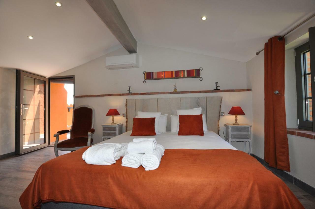 Le Mas Des Colombes Chambres D'Hotes B&B & Spa Oms ภายนอก รูปภาพ