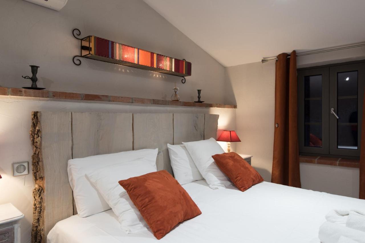 Le Mas Des Colombes Chambres D'Hotes B&B & Spa Oms ภายนอก รูปภาพ